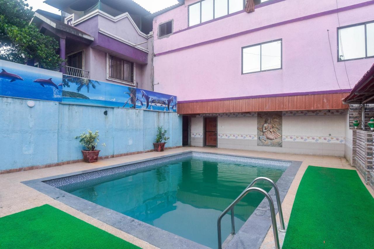 Oyo 60773 Ruchita Loadging & Boarding Hotel Bombaim Exterior foto